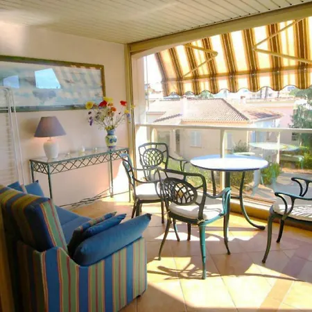 B-azur Apartment *