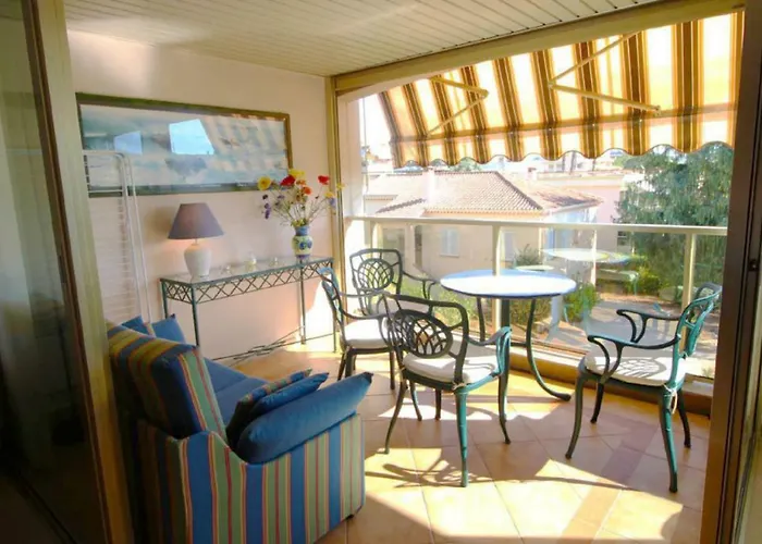 B-azur Apartment *